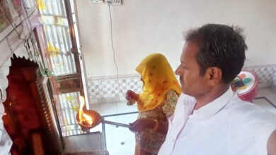 कूपडावास में चारण देवल गोत्र की कुलदेवी महामाया माता की विधिवत पूजा अर्चना कर सुख-शांति की कामना की गई 15 WhatsApp Image 2025 04 06 at 6.46.15 PM