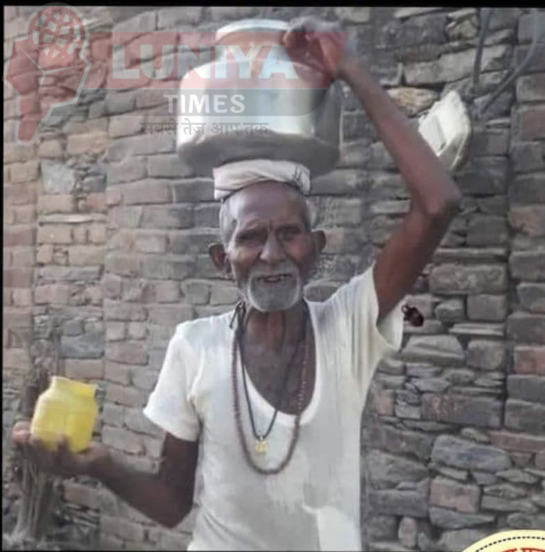 कुआं खोद 29 सालों से राहगीरों की प्यास बुझा रहा ये बुजुर्ग, पढ़ें- भीलवाड़ा के 'पानी बाबा' की कहानी 1 WhatsApp Image 2025 04 30 at 5.56.33 PM