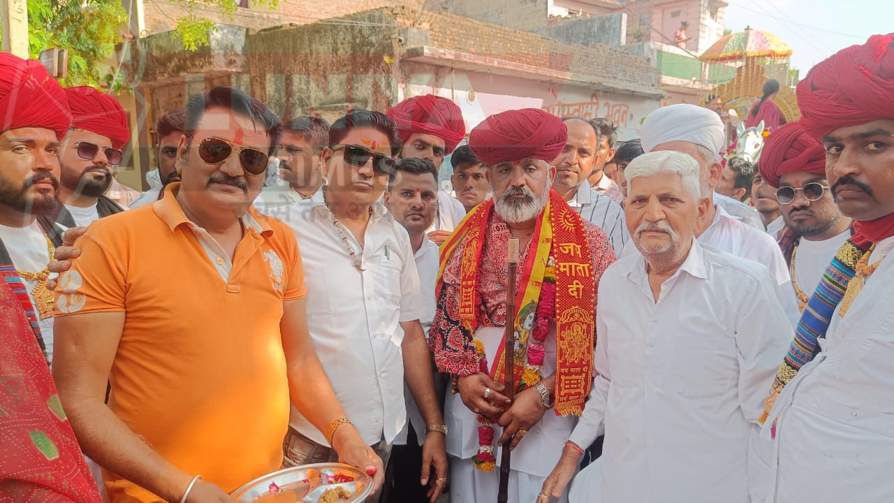 सादड़ी में मेलडी माताजी की भव्य शोभायात्रा का आयोजन 1 IMG 20250502 WA0022