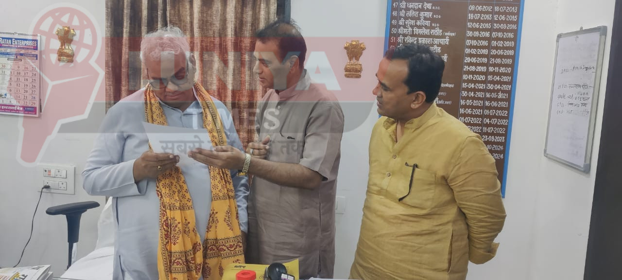 शिक्षा व पंचायत राज्य मंत्री मदन दिलावर ने रानी पंचायत समिति सभागार मे विडियो कान्फ्रेस से कक्षा 8 का रिजल्ट घोषित किया 1 IMG 20250526 WA0035