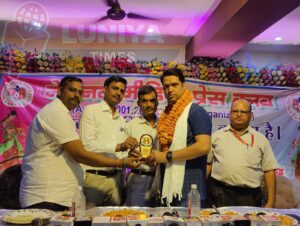 हिन्दी पत्रकारिता दिवस पर नेशनल मीडिया प्रेस क्लब द्वारा पत्रकारों को किया गया सम्मानित 2 IMG 20250531 WA0060