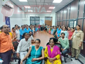 सरकारी योजनाएं की जानकारी देकर मनाया मजदूर दिवस 4 WhatsApp Image 2025 05 01 at 5.26.07 PM