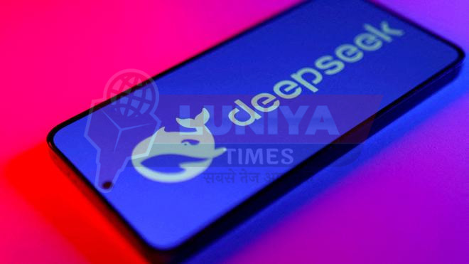 Deepseek Image in Phone with Lighting