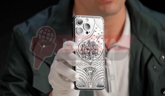 Caviar Snowflake iPhone 16 Pro Max 1TB