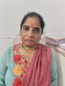 किशन सालवी आत्महत्या का मामला: रायपुर पुलिस ने आरोपी महिला को न्यायालय में किया पेश, हुई जेल 2 IMG 20250623 WA0039