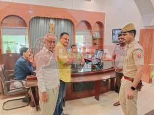 रानी कांग्रेस अध्यक्ष धर्मेंद्र जैन ने रानी में रोडवेज बस डिपो के लिए ज्ञापन सौंपा 2 IMG 20250626 WA0065