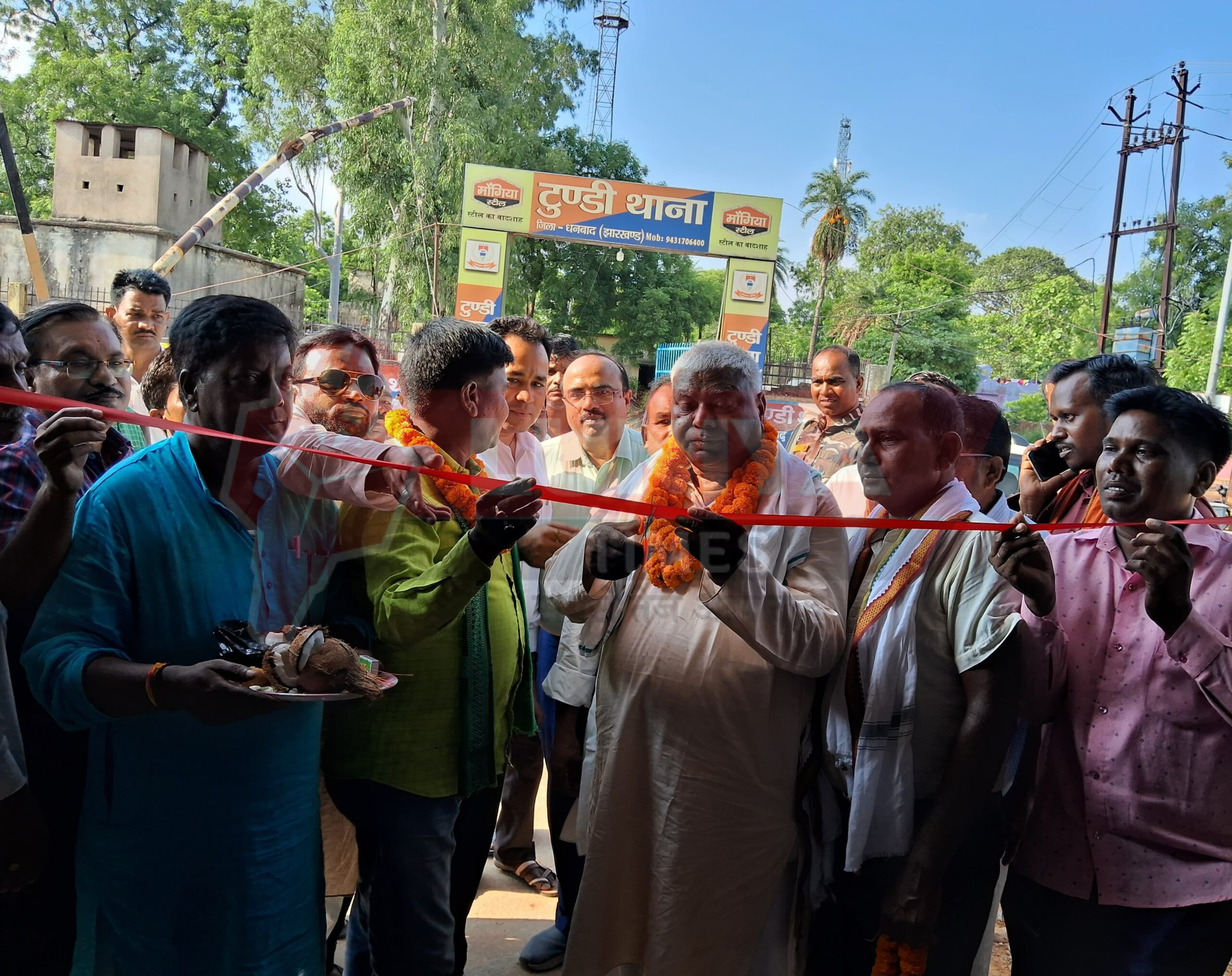 विधायक मथुरा प्रसाद महतो ने धान विक्रय केन्द्र का किया उद्घाटन 1 WhatsApp Image 2025 06 13 at 7.41.53 PM scaled