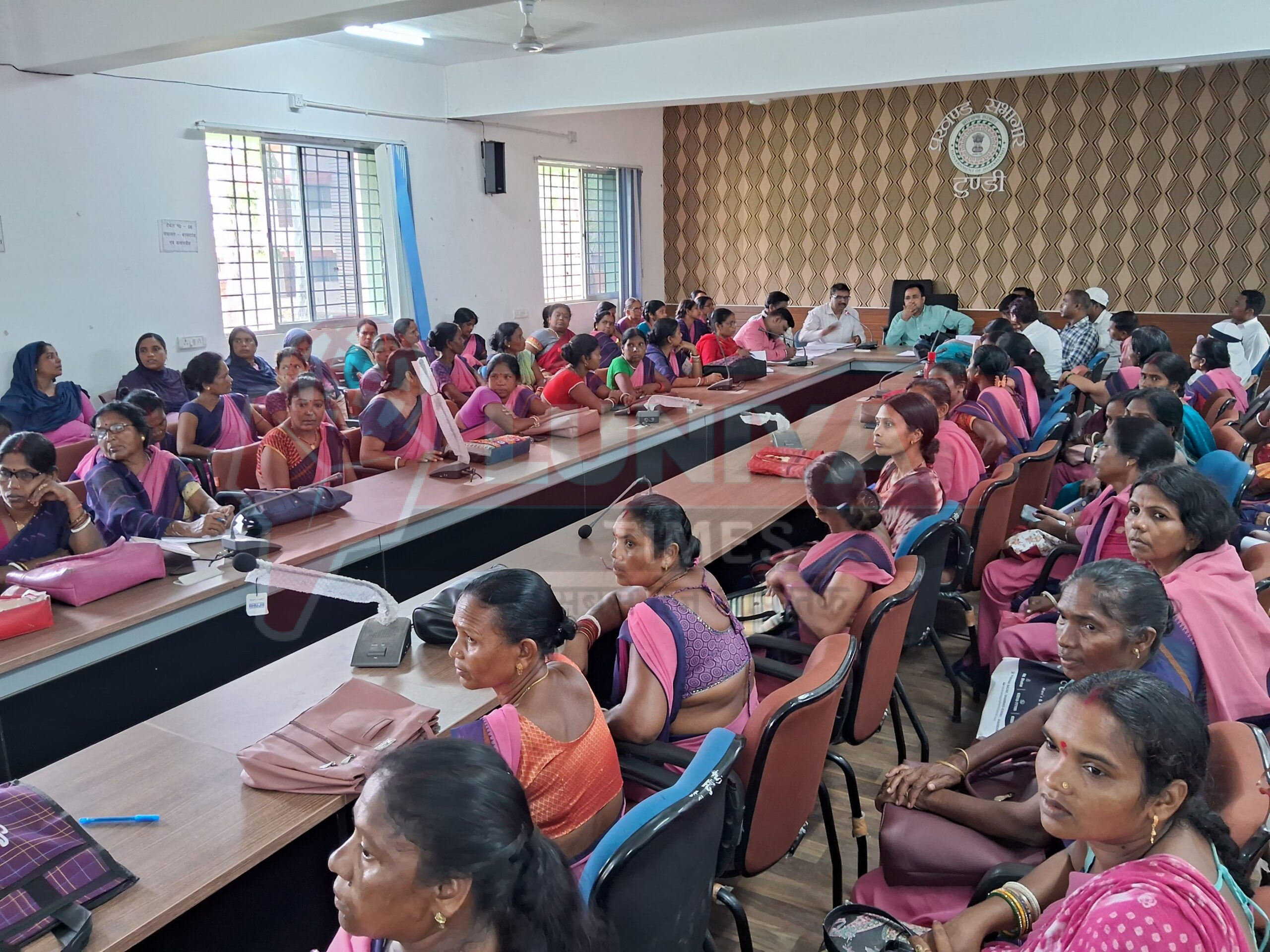 टुण्डी विधानसभा की हर बूथों की नजरी नक्शा को लेकर विशेष बैठक सह प्रशिक्षण कार्यक्रम का आयोजन 1 WhatsApp Image 2025 06 17 at 5.34.46 PM scaled