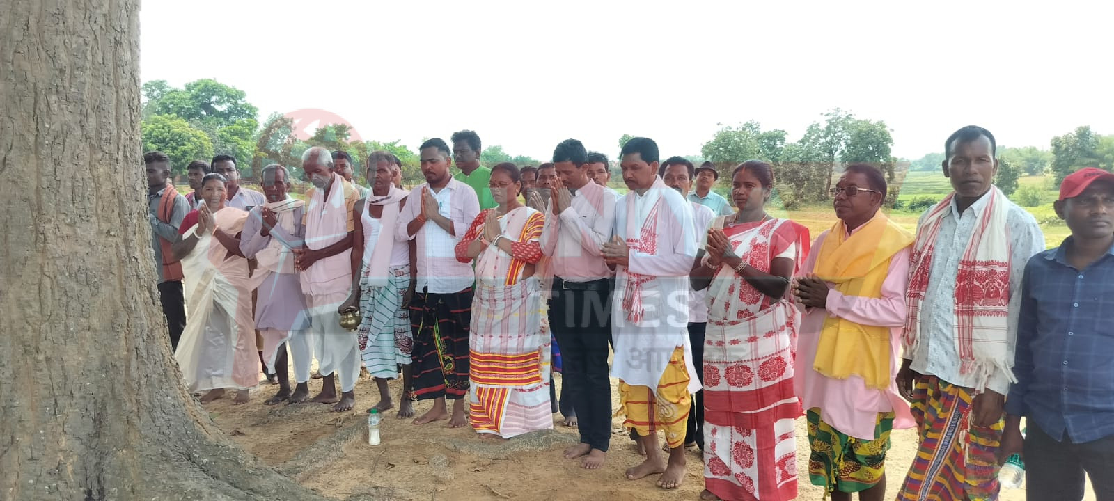 दिशोम गुरु शिबू सोरेन की जल्द स्वस्थ के लिए विभिन्न देव स्थानों में प्रार्थना सभा का आयोजन 1 WhatsApp Image 2025 06 30 at 8.35.42 PM