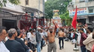 सादड़ी में मोहर्रम पर्व पर युवाओं ने अखाड़ा प्रदर्शन कर किया मातम 3 IMG 20250706 WA00791