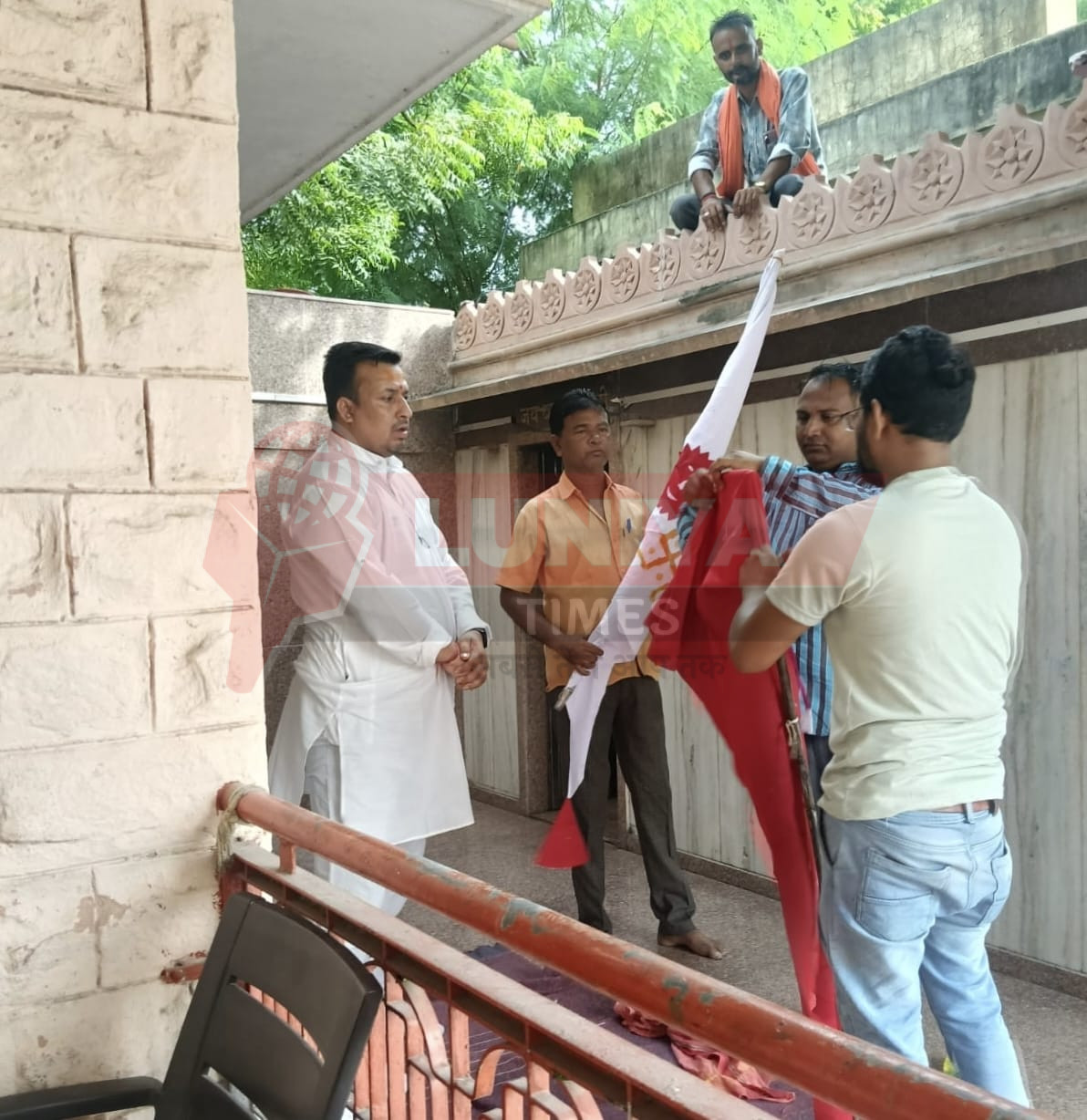 एक शाम पीपलेश्वर महादेव के नाम: रानी नगरपालिका में ध्वजारोहण व रुद्राभिषेक 1 IMG 20250726 WA0018