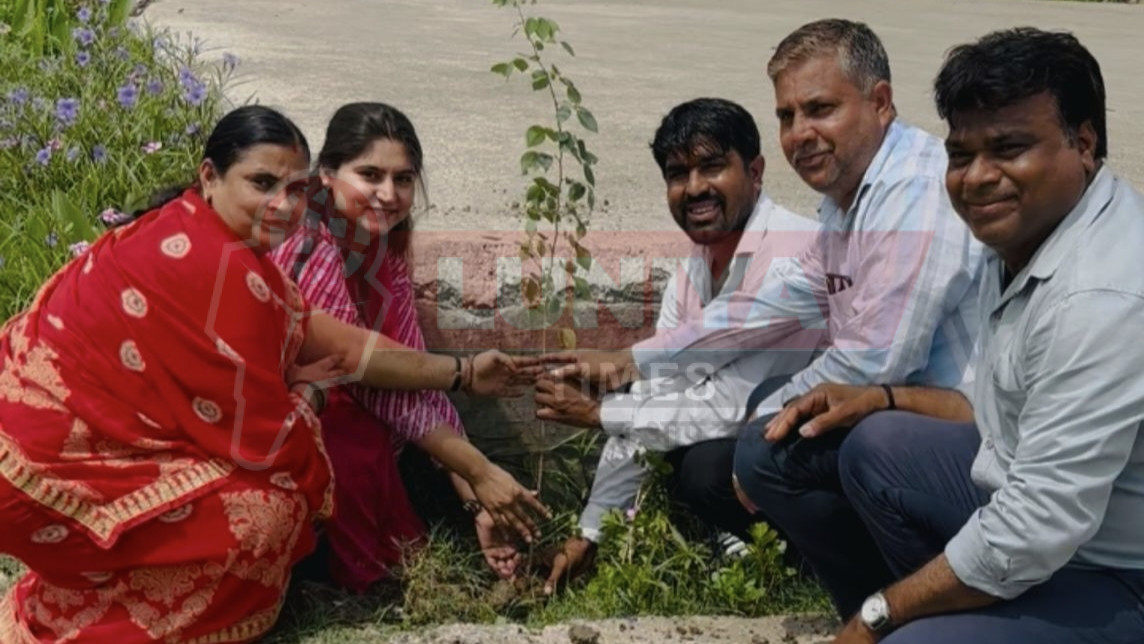 बढ़ते प्रध्रुषण से पर्यावरण को बचाने में पडो की महत्वपूर्ण भूमिका प्रशासक राधा राजू गाडरी 1 IMG 20250710 220648