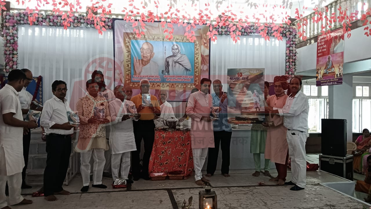 उदयपुर के मालदास स्ट्रीट में बड़े हर्षोल्लास से जैनाचार्य रत्नसेनसूरीश्वरजी का चातुर्मास प्रवेश संपन्न 1 WhatsApp Image 2025 07 04 at 3.19.44 PM 1