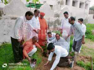 वृक्षारोपण कर भाजपा ने किया वन एवं पर्यावरण अभियान का शुभारंभ 2 WhatsApp Image 2025 07 13 at 1.13.43 PM