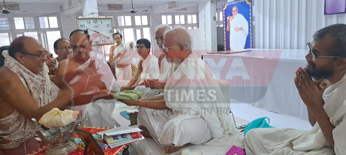 समर्पित शिष्य को गुरु के आशीर्वाद से मिलती हैं सभी सिद्धियाँ 1 WhatsApp Image 2025 07 14 at 4.59.02 PM