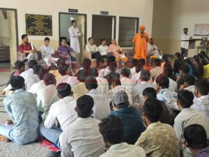 राजकीय महाविद्यालय साहवा में गुरु वंदन एवं वृक्षारोपण कार्यक्रम संपन्न 2 WhatsApp Image 2025 07 18 at 13.20.09 1