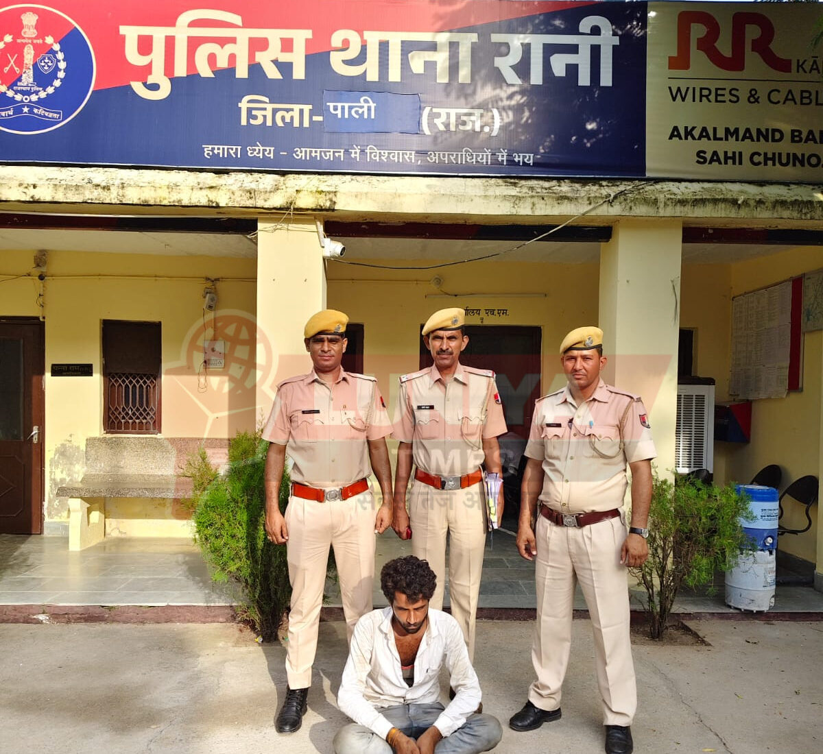 पाली जिले की एसपी पूजा अवाना की निगरानी में विद्युत तार चोरी प्रकरण का खुलासा, शातिर चोर राजू सिंह लखनऊ से गिरफ्तार 1 WhatsApp Image 2025 07 23 at 20.59.19 e1753284848746
