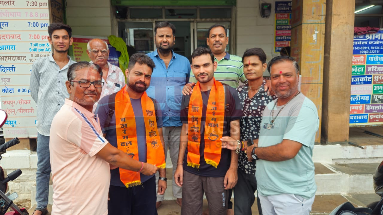 सोजत से तीन कार्यकर्ता होंगे शामिल – बाबा बुढ़ा अमरनाथ यात्रा के लिए रवाना 1 WhatsApp Image 2025 07 27 at 08.23.15