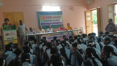 पीएम श्री बालिका विद्यालय में फ़ूड प्रोसेसिंग कार्यशाला में सीखी अचार और पापड बनाने की रेसिपी 12 WhatsApp Image 2025 07 30 at 17.01.31
