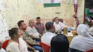 पत्रकार हामिद हुसैन के आवास पर कार्यालय का उद्घाटन दो विधायक ने फीता काटा 3 IMG 20250817 WA0041