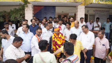 रानी नगरपालिका कर्मचारी मनोहर सिंह राजकीय सेवा से सेवानिवृत्त, नगरवासियों ने दी भावभीनी विदाई 16 WhatsApp Image 2025 08 01 at 11.43.03
