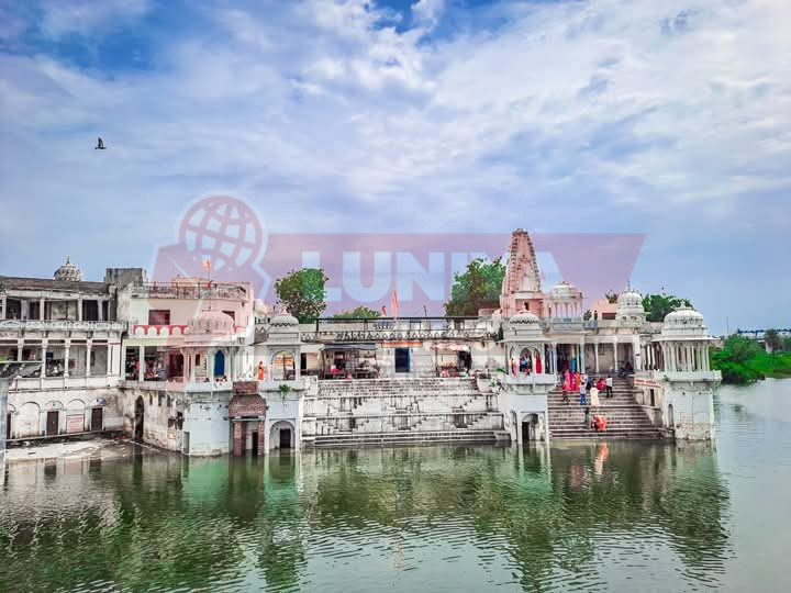 मंदिरों और घाटों की श्रृंखला: मातृकुंडिया की धार्मिक गरिमा 1 WhatsApp Image 2025 08 07 at 16.36.34