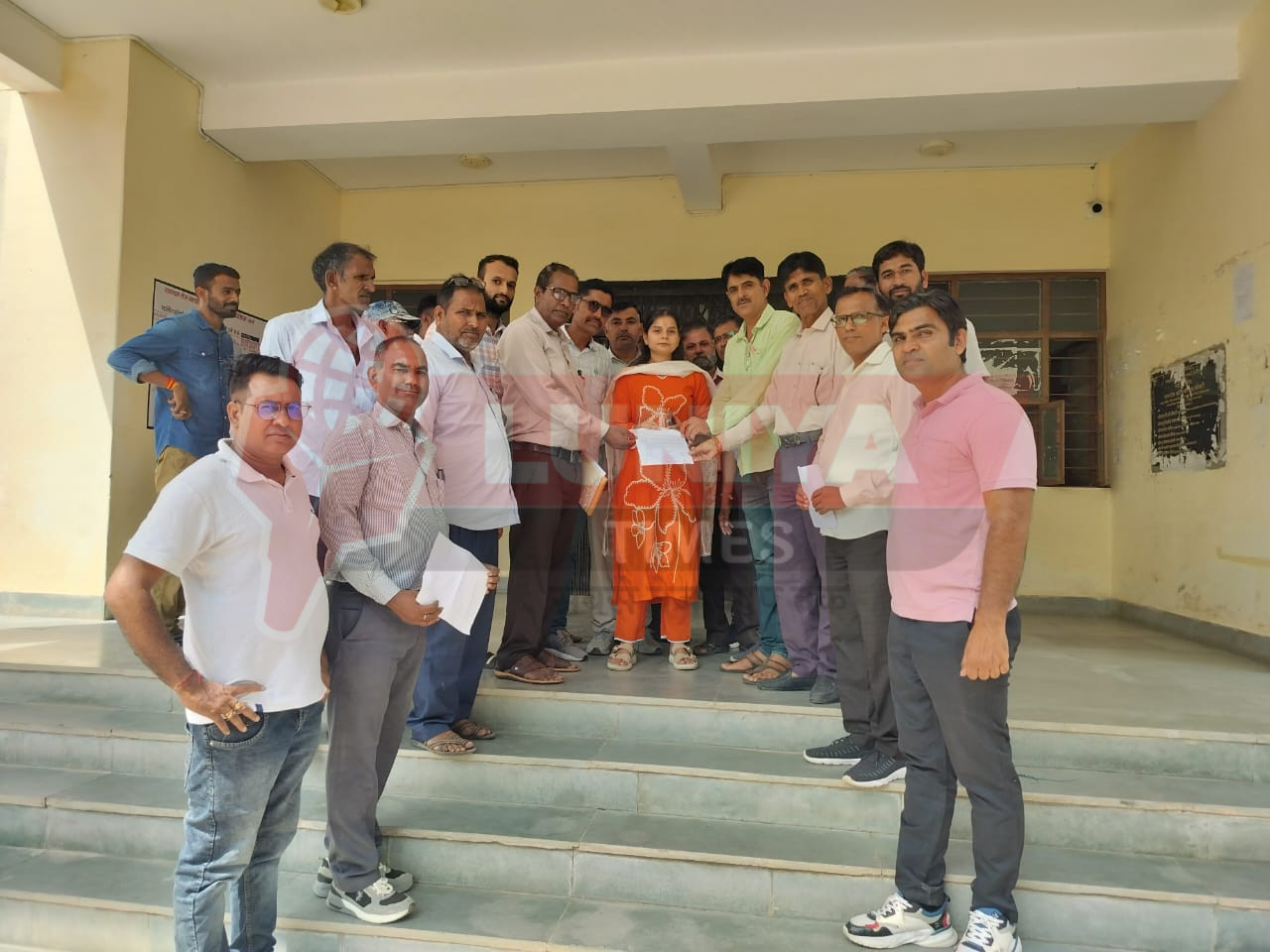 शिक्षक संघ उप शाखा रानी ने मुख्यमंत्री के नाम का ज्ञापन उपखंड अधिकारी को सौंपा 1 WhatsApp Image 2025 08 07 at 16.47.00