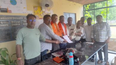 रानी उप शाखा शिक्षक संघ ने विधायक प्रतिनिधि को ज्ञापन सौंपा 14 WhatsApp Image 2025 08 14 at 15.18.39