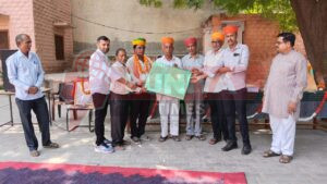 15 अगस्त 2025 79वें स्वतंत्रता दिवस पर राजकीय वरिष्ठ उपाध्याय संस्कृत विद्यालय बालोतरा प्रधानाचार्य ने फहराया तिरंगा 2 WhatsApp Image 2025 08 15 at 12.38.40