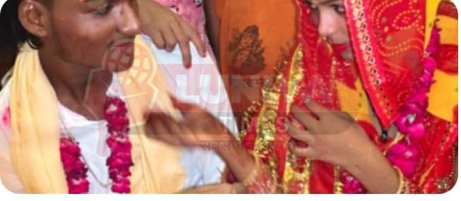प्यार के लिए दो बहनों ने तोड़ी मजहबी दीवारें, मंदिर में रचाई शादी 1 WhatsApp Image 2025 08 26 at 4.44.05 PM