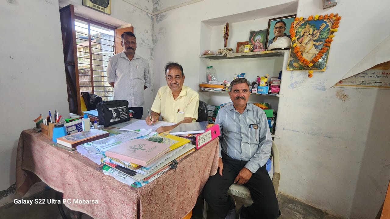 एसीबीईओ प्रथम ने शाला संबलन के तहत प्राथमिक विद्यालय भीलबस्ती देसूरी का निरीक्षण कर दिए दिशा निर्देश 1 IMG 20250915 WA0029