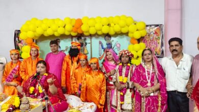 रानी में चल रही सात दिवसीय श्रीमद भागवत कथा व नानी बाई का मायरा के आज विराम से श्रद्धालु हुए भावुक 13 IMG 20250920 WA0033