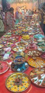 नव दुर्गा मित्र मंडल का माताजी हवन, 108 दीपक महाआरती और आरती सजावट प्रतियोगिता हर्षोल्लास के साथ सम्पन्न 5 IMG 20250930 WA0072