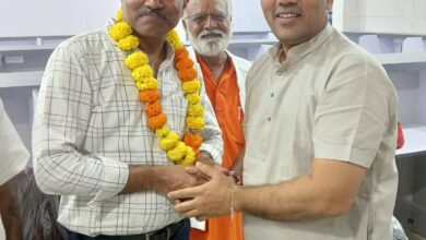 जांगिड़ समाज के दीपक झालुडियां का बीजेपी जिलाध्यक्ष भंडारी द्वारा सम्मान 9 WhatsApp Image 2025 09 01 at 16.51.52