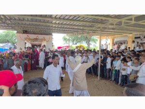 गोगानवमी मेले में भोपों ने किया कोड़ा नृत्य, उमड़ा श्रद्धालुओं का सैलाब 5 WhatsApp Image 2025 09 02 at 14.50.57