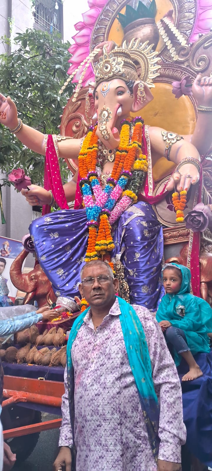 नवयुवक मित्र मंङल भायंदर पश्चिम के गणपती का विसर्जन हर्षोल्लास के साथ सम्पन्न 1 WhatsApp Image 2025 09 07 at 9.00.40 AM
