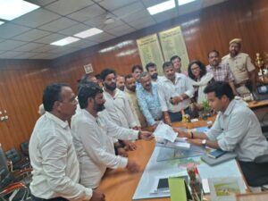 सांवलियाजी प्राकट्य स्थल पर अश्लील डांस का मामला — हिंदू समाज में तीव्र आक्रोश, जिला कलेक्टर को ज्ञापन दिया 4 WhatsApp Image 2025 09 08 at 18.05.02