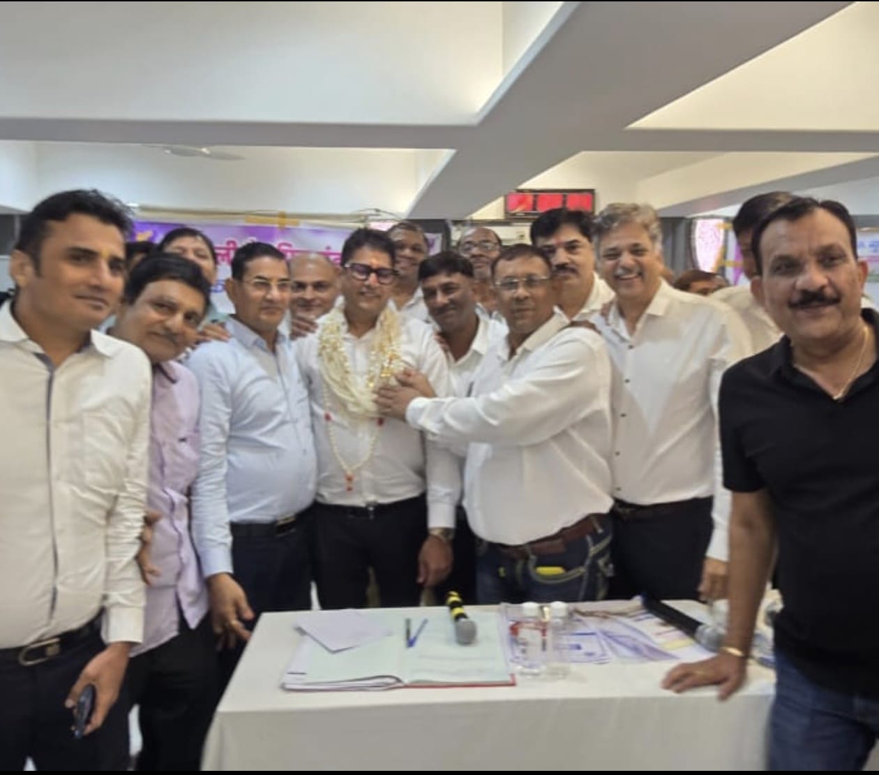 बाली जैन मित्र मंडल मुंबई के त्रिवार्षिक चुनाव सम्पन्न — किरण कितावत निर्विरोध अध्यक्ष निर्वाचित 1 WhatsApp Image 2025 09 29 at 14.02.38