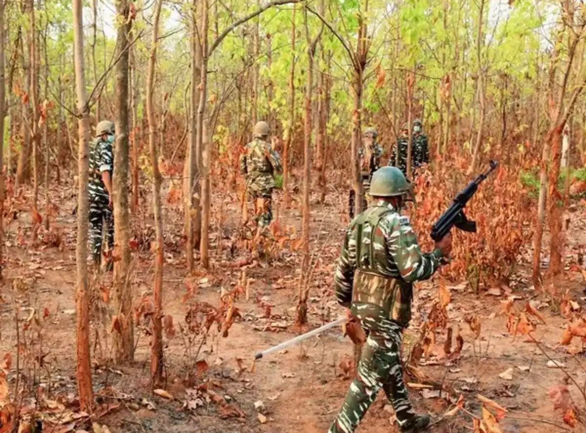 jharkhand hardcore naxal commander amit hansda with rs 10 lakh bounty killed in chaibasa encounter e1757238912205