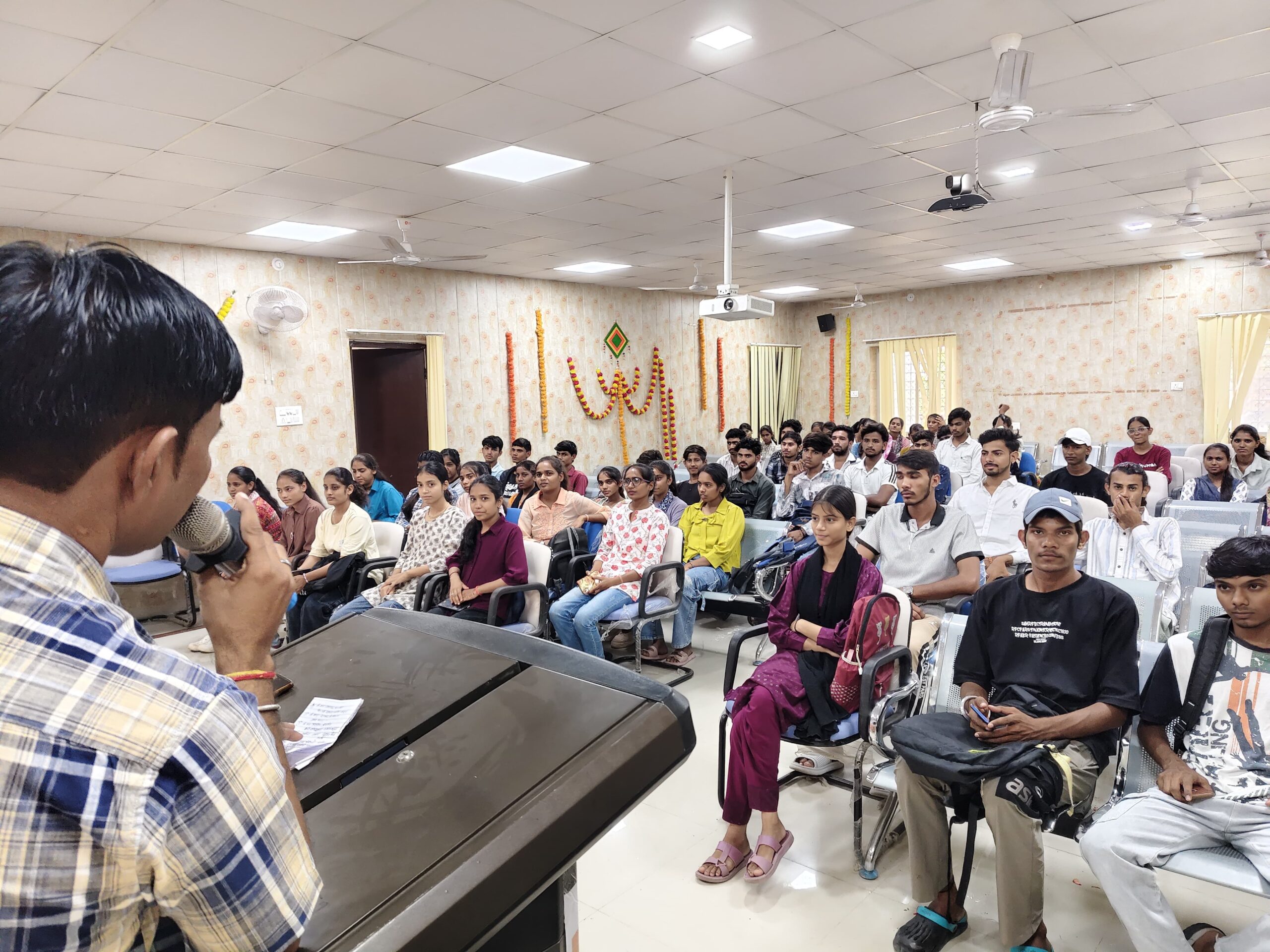 सेवा भावना ही सच्चे स्वयंसेवक की पहचान है, और इसी से समाज निर्माण संभव - डॉ. मीणा 1 IMG 20251006 WA0075 scaled