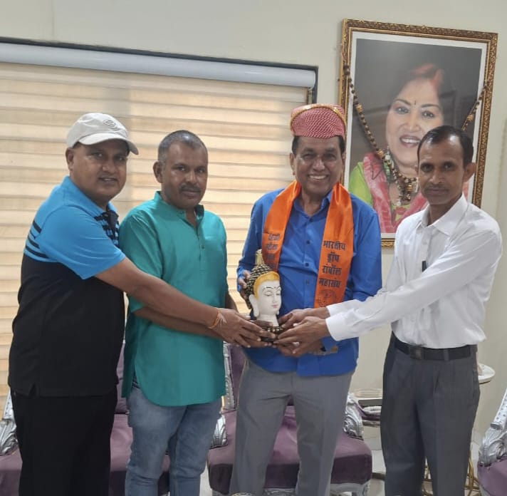 स्वदेशी खेल ‘ड्रॉप रोबॉल’ को अंतरराष्ट्रीय पहचान दिलाने के लिए अहमदाबाद में हुआ सार्थक संवाद 1 IMG 20251006 WA0079