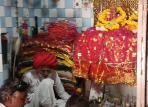 डेड़ेसी माताजी मंदिर में दीपावली पर्व पर भक्ति और उल्लास का माहौल 2 IMG 20251006 WA0106