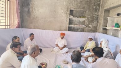 पूर्व मंत्री मेघवाल को मातृशोक पर श्रद्धांजलि देने पहुंचे नेतागण 9 IMG 20251014 WA0053