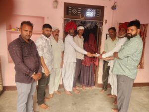 ग्रामीणों और संस्था के सहयोग से एक जरूरतमंद परिवार को 1.75 लाख रुपये की आर्थिक मदद 3 IMG 20251022 WA0014