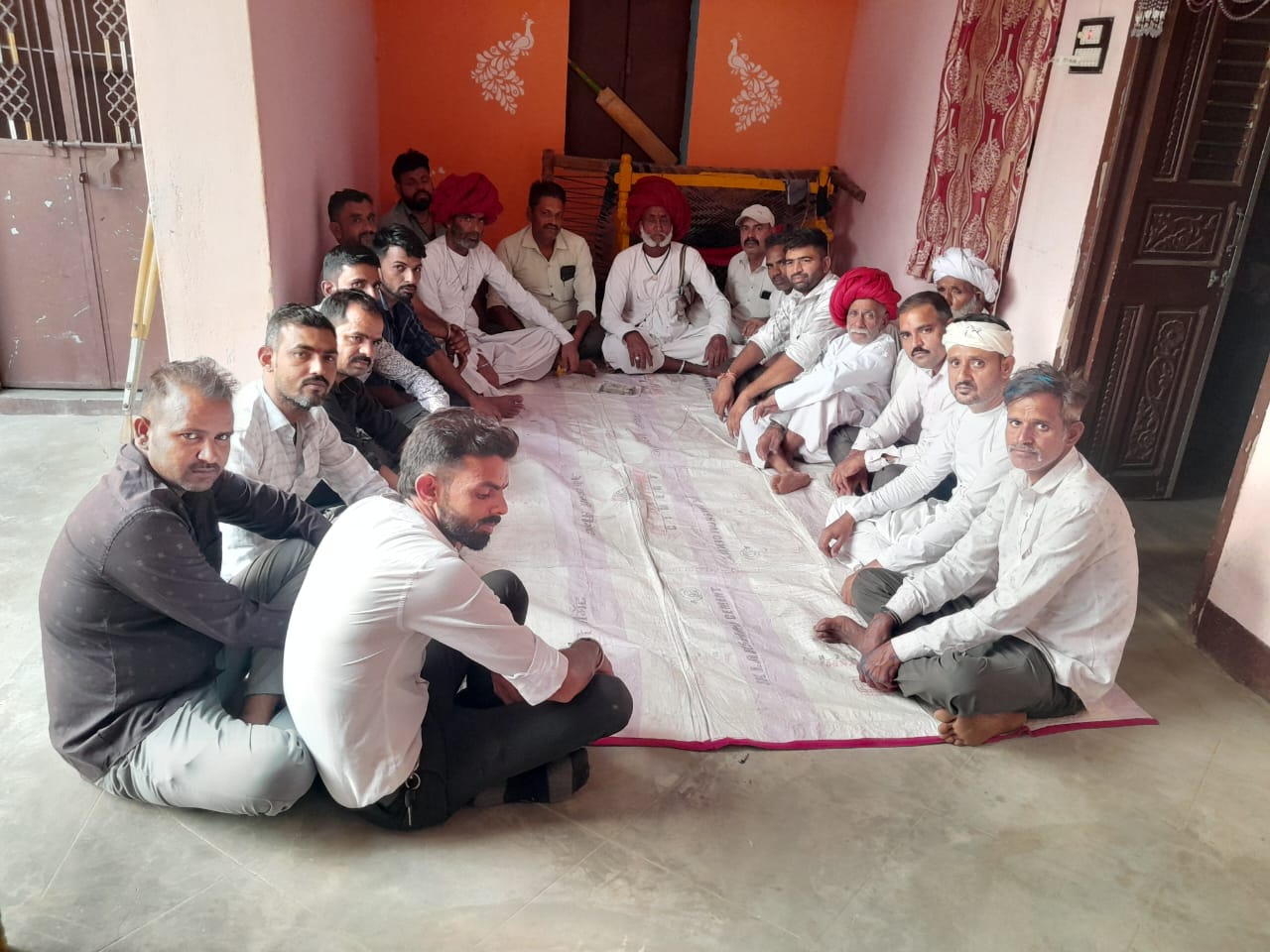 ग्रामीणों और संस्था के सहयोग से एक जरूरतमंद परिवार को 1.75 लाख रुपये की आर्थिक मदद 1 IMG 20251022 WA0015