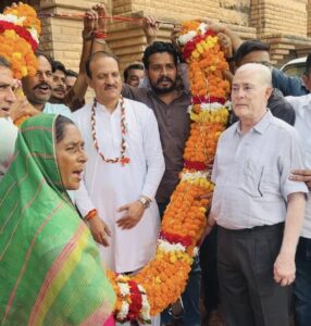 फालना में राज्यसभा सांसद नीरज डांगी का हुआ भव्य स्वागत 2 IMG 20251026 WA0017