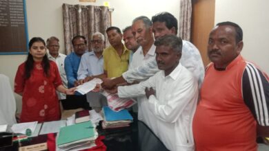सड़क की मांग को लेकर दिया ज्ञापन 11 WhatsApp Image 2025 10 01 at 18.03.18