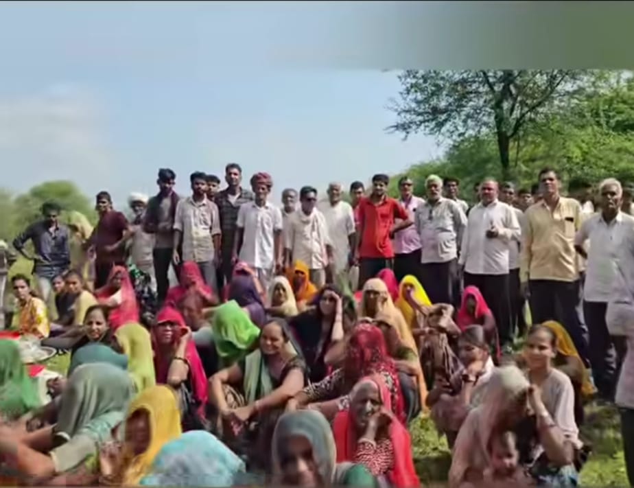 राजसमंद झील के ऑवरफ्लॉ से व्यर्थ बह रहे पानी से चन्द्र भागा नदी से फुकिया बांध व कुंवारियां क्षेत्र के तालाब भरने की मांग 1 WhatsApp Image 2025 10 06 at 10.55.39