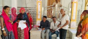 वार्ड 24 में चुनाव आयोग के अभियान में जुटी टीम, घर-घर पहुंचकर कर रही मतदाता सत्यापन 2 IMG 20251114 WA0512