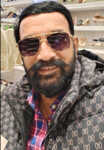 समाजसेवी ने मंदिर व अंबेडकर स्थल निर्माण के लिए दान की 51K रुपये की ईंटे पेश की भाईचारे की नई मिशाल 3 IMG 20251118 WA0019